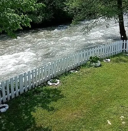 Amina-ahmad Vinac-jajce אתר קמפינג יאיצי